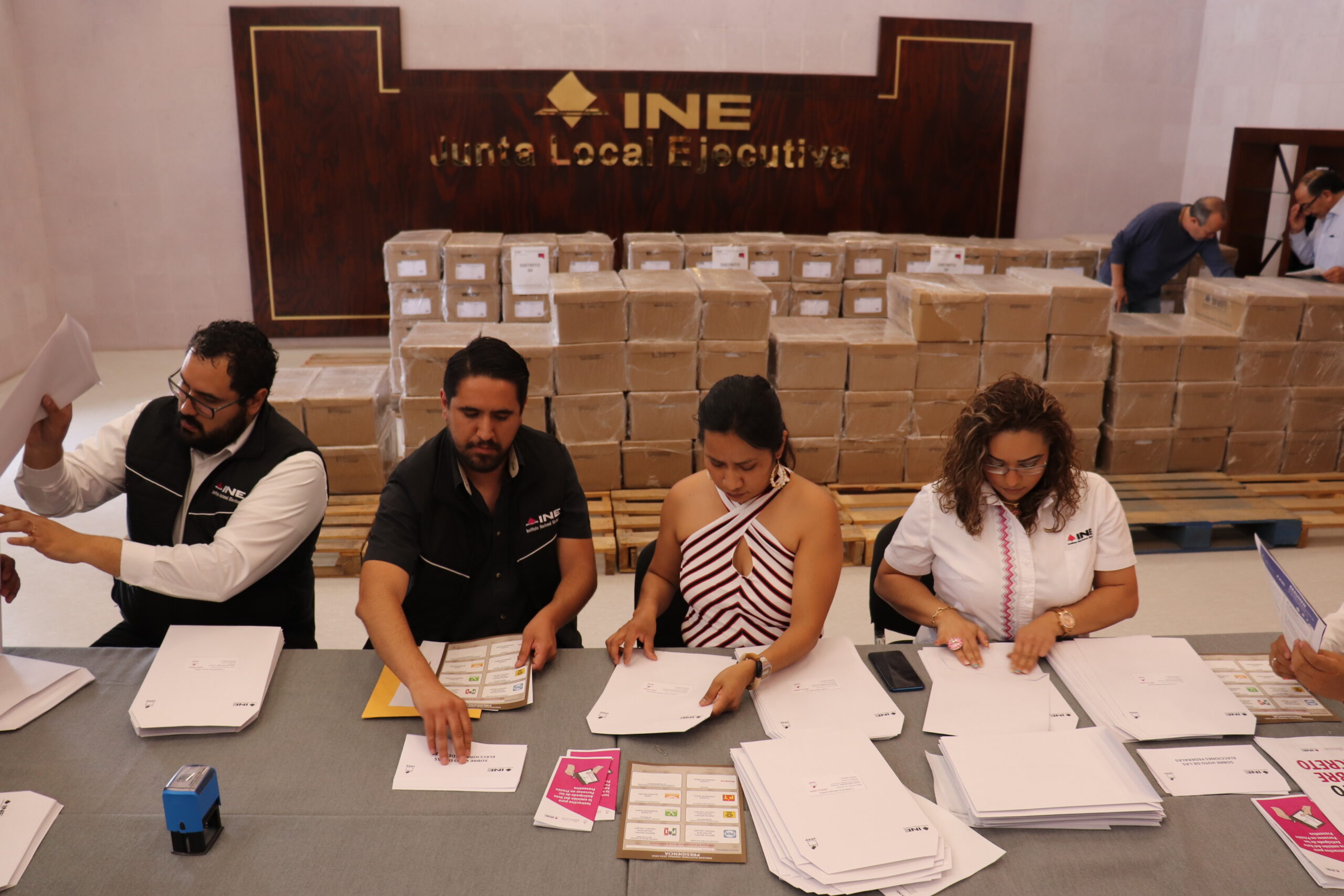 Recibe Ine Lista Nominal Para Elecciones Tomos