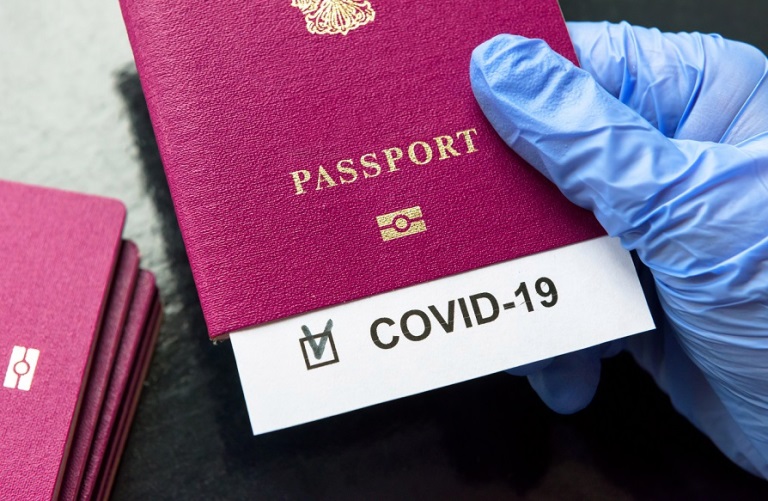OMS estudia posibilidad del ‘pasaportes de vacunación’ contra Covid-19
