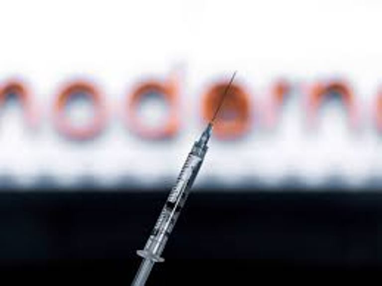 Aprueba Agencia Europea del Medicamento la vacuna de Moderna