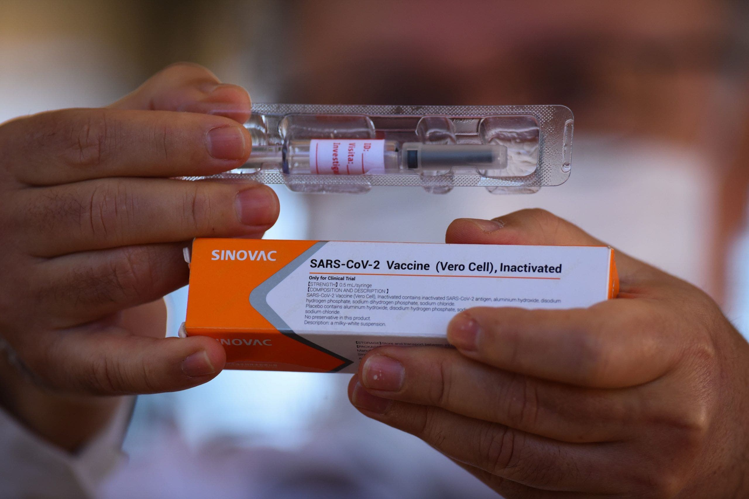Cofepris autoriza uso de vacunas Sinovac y CanSino