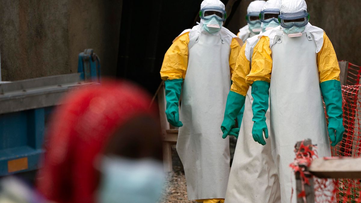 OMS alerta a países africanos por brote de ébola