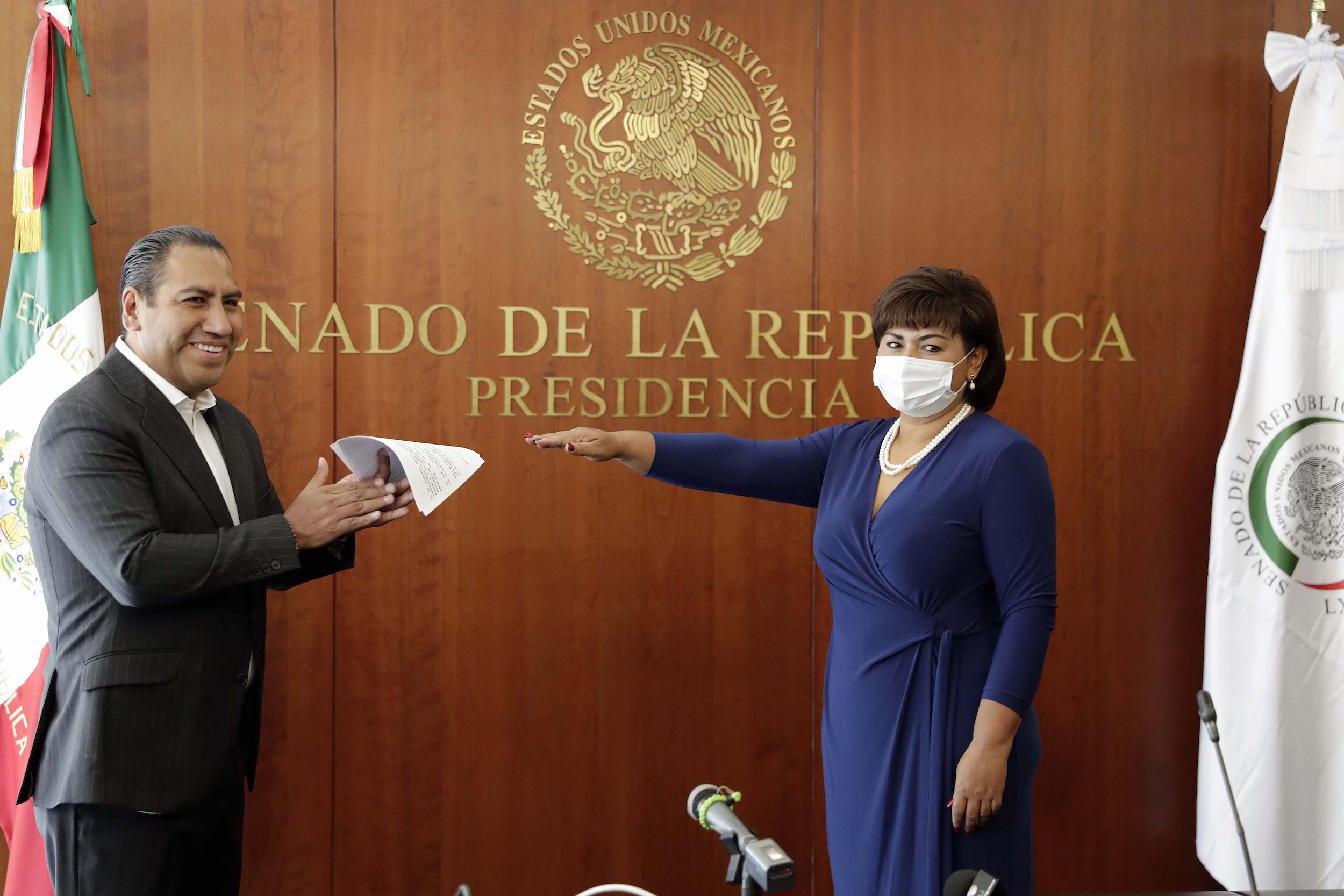 Suplente de Claudia Anaya en el Senado se incorpora a Morena