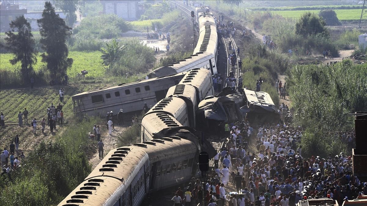Choque de trenes en Egipto deja al menos 32 muertos y 66 heridos