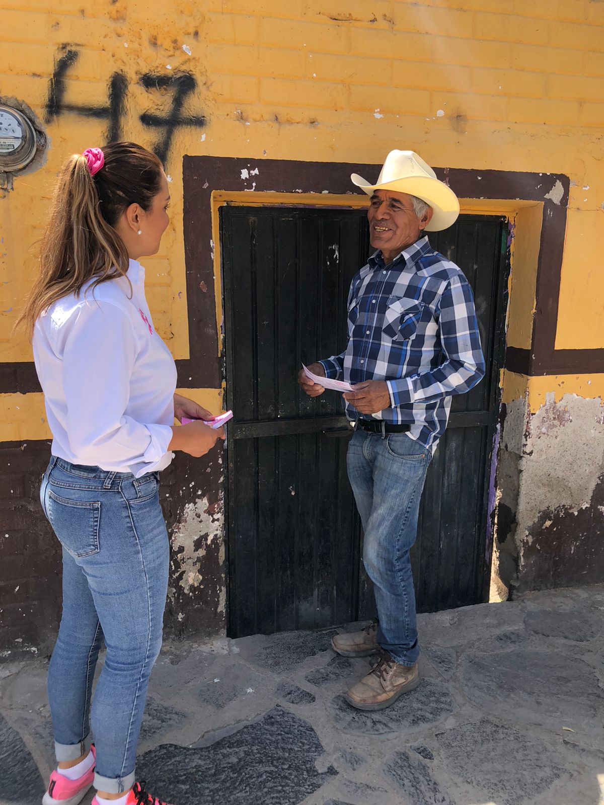 Comparte Lupita Flores sus propuestas con habitantes de Jiménez del Teúl