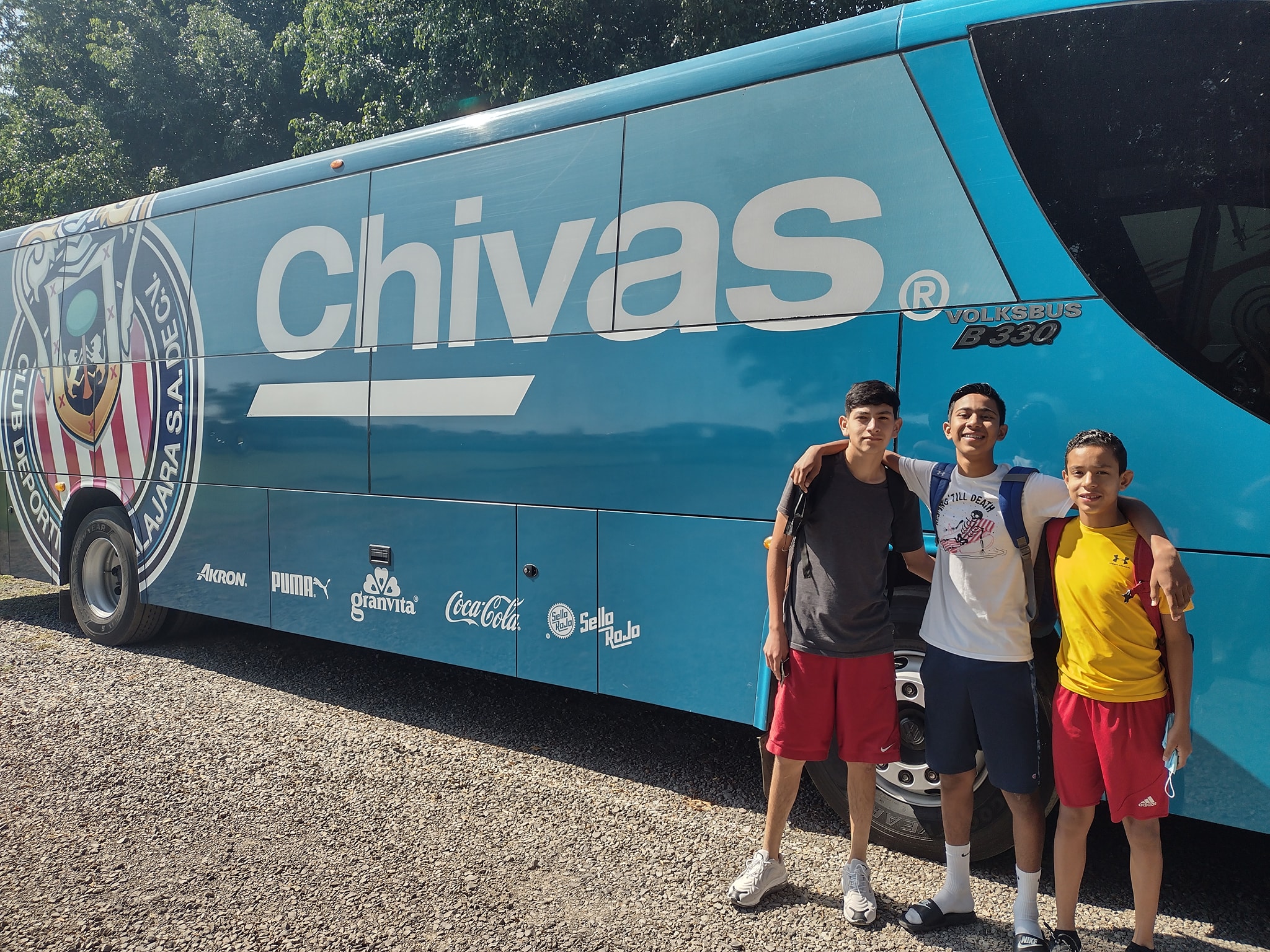 Niños riograndenses realizan visorias en Club Chivas