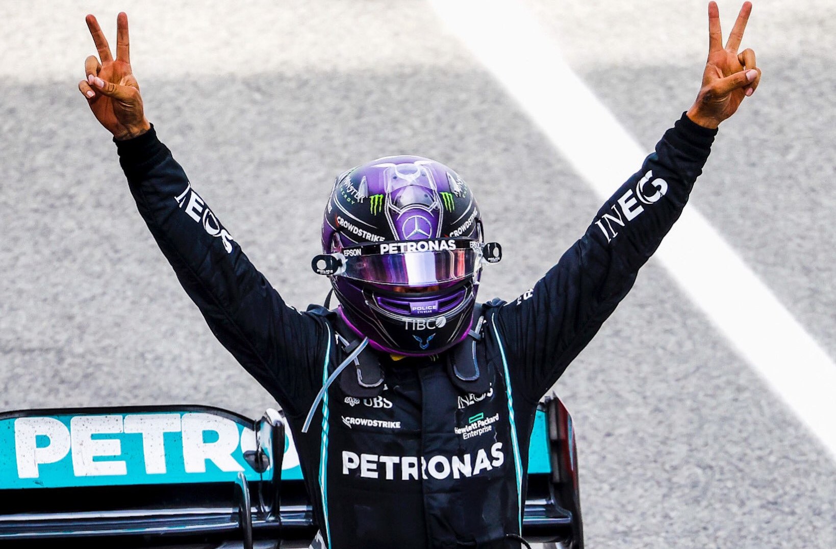 Gana Hamilton GP de España; ‘Checo’ queda quinto