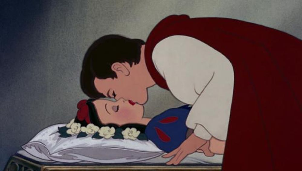 Piden cancelar ‘Blancanieves’, princesa de Disney, por beso no consensuado