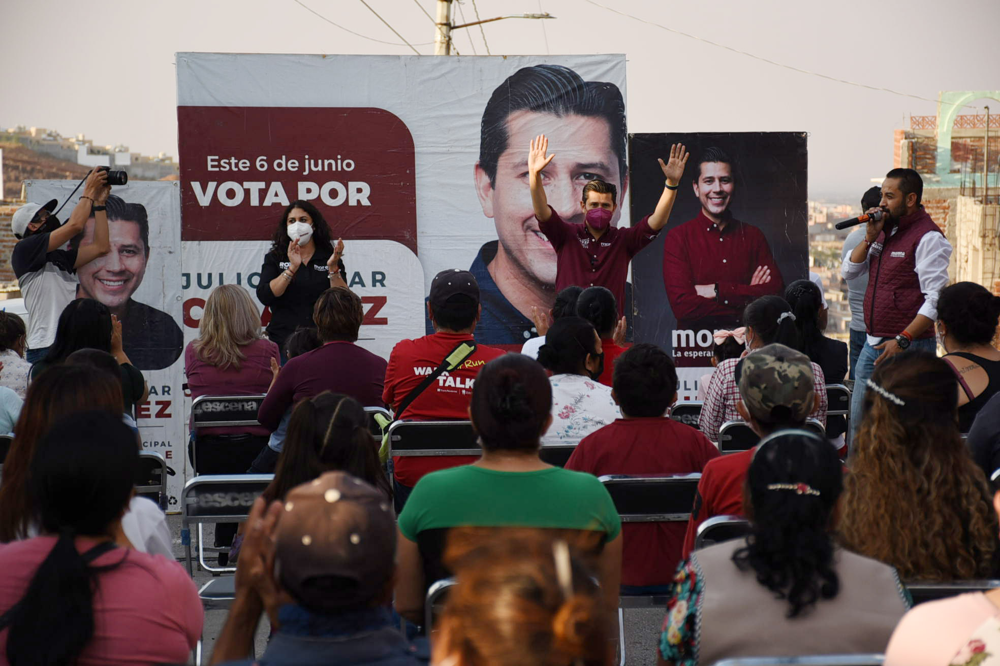 Julio César Chávez, a la cabeza en la preferencia electoral