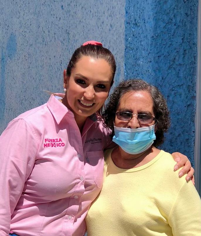 Se compromete Lupita Flores con maestros zacatecanos