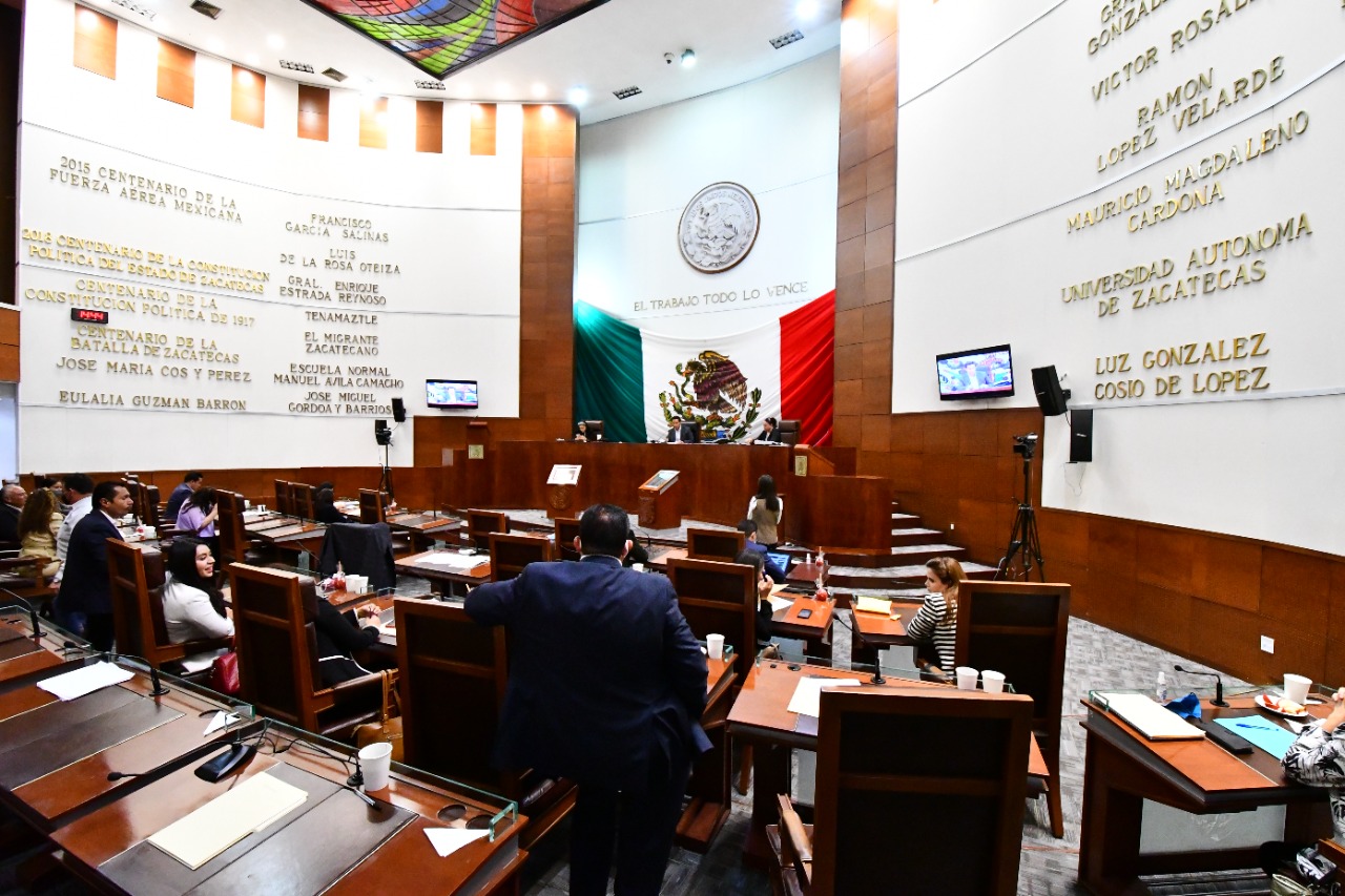 Presentan nueva reforma al Issstezac;  legisladores piden se discuta en foros especializados