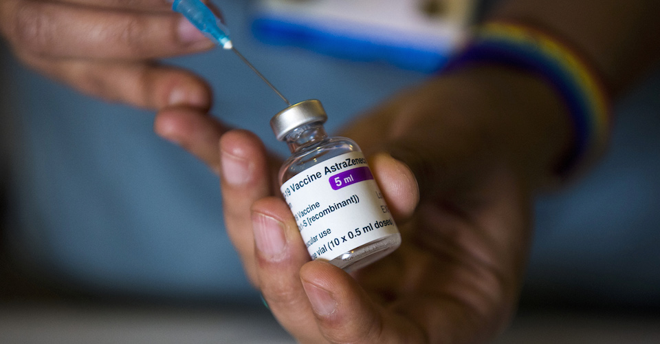 Cofepris libera 2 lotes más de la vacuna Covid envasada en Edomex