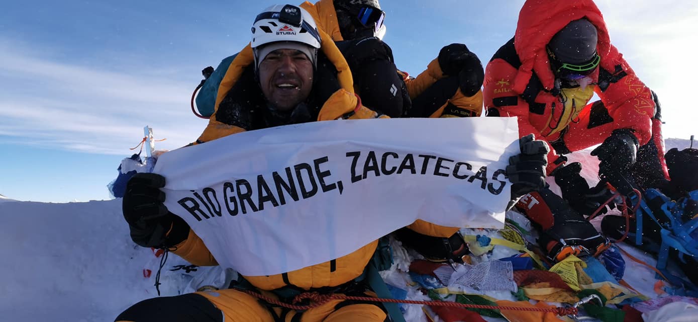 Riogense conquista la cima del Monte Everest