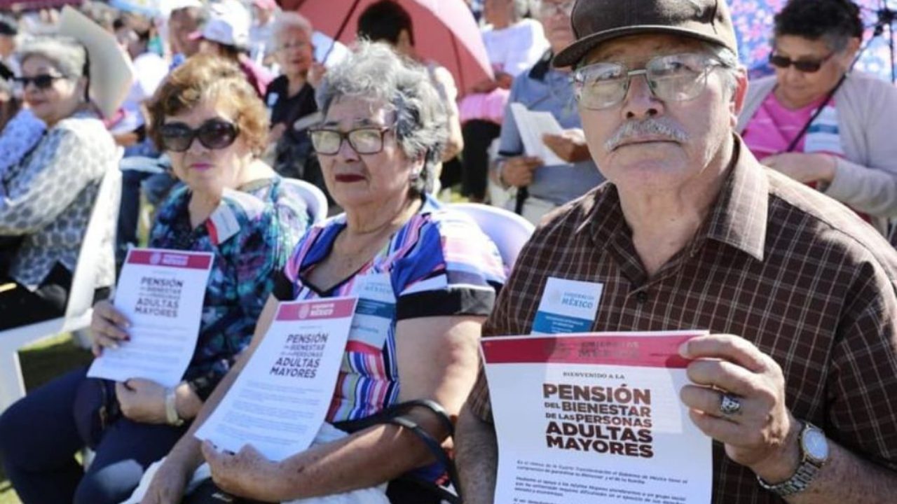 Aumenta $400 pensión de adultos mayores