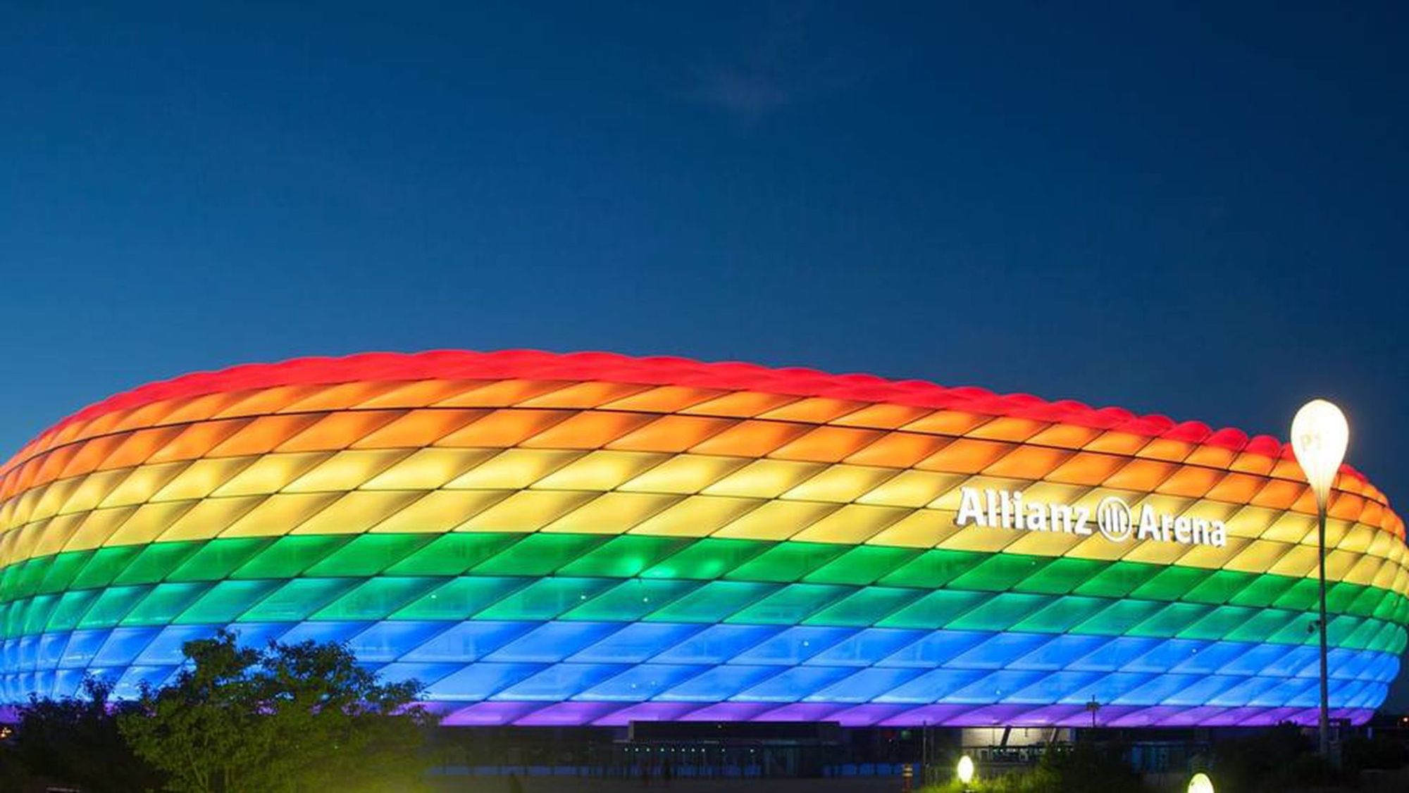 UEFA rechaza que estadio de Múnich se ilumine con arcoíris