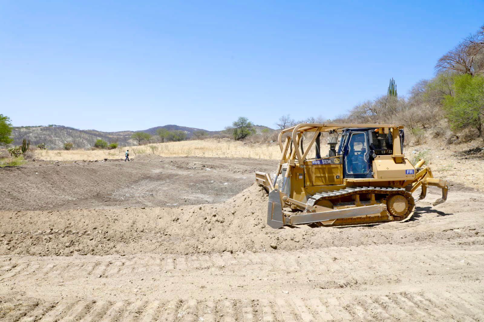 Avanza construcción de obras para captación de agua destinada al campo