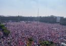 Marchan miles por la democracia