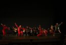 Lúdica e interactiva, danza clown de Trashumantes en el Festival Revuelo Revoltoso