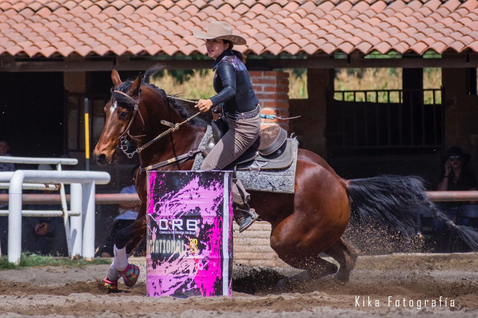 Claudia Paulina López representará a México en Rodeo Internacional de ...