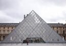 Detienen a dos por robo de joyas en el Louvre