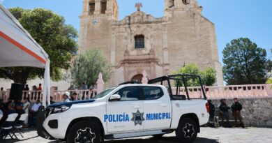 Refuerzan corporaciones de seguridad con nuevo equipo en Mazapil